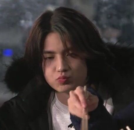 some jooyeon munches to brighten your day