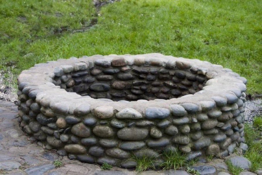yurimaster7000 has fallen down a well.

"Help me."