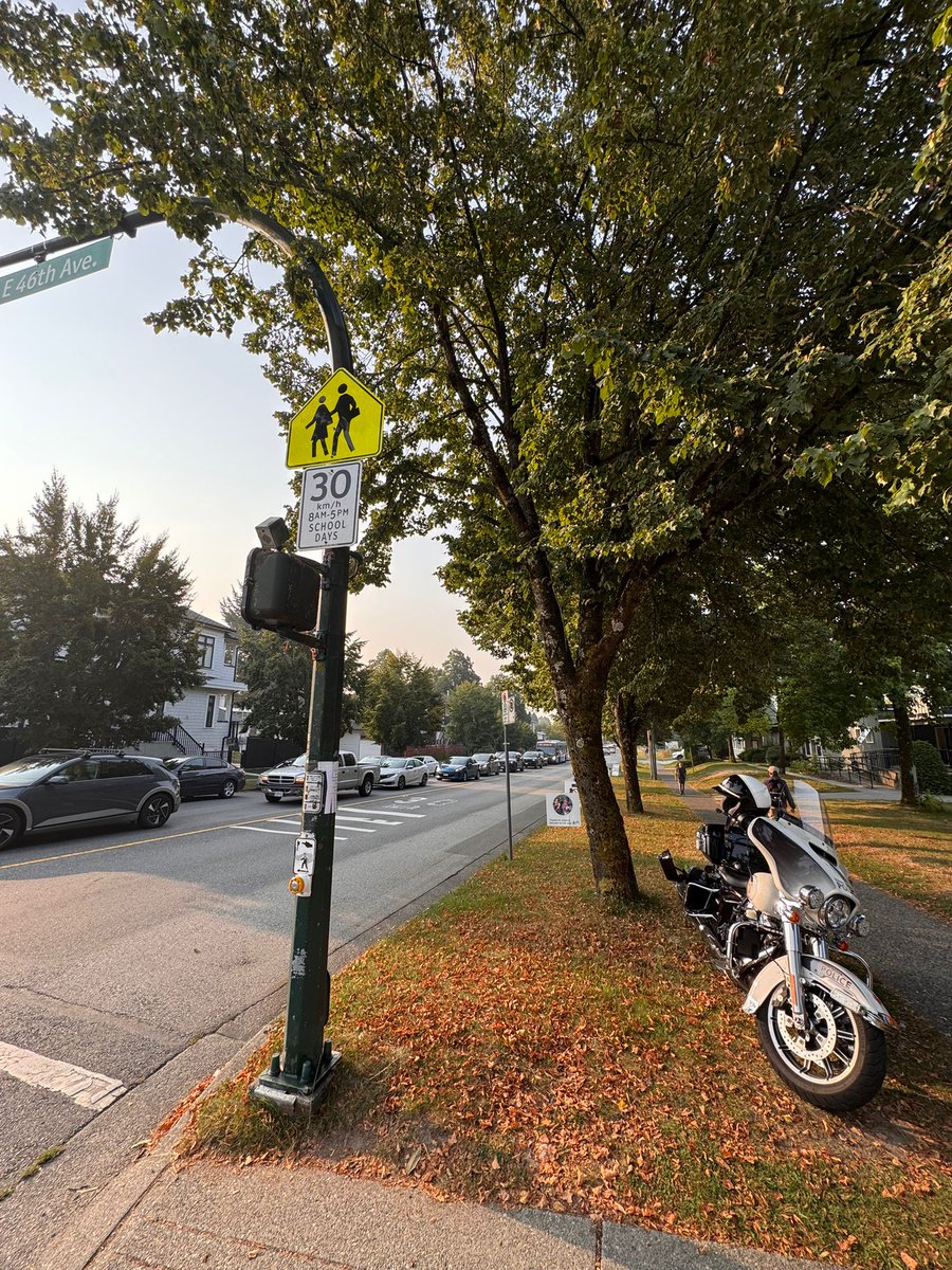 VPDTrafficUnit's tweet image. Now that kids and staff are back in school, @VancouverPD motor officers are enforcing speed violations with assistance of @svcpc volunteers. This person was doing 57 km/h in a 30 zone at Waverley Elementary School. #WeAreOutThere #SchoolSafety #NoNeedForSpeed