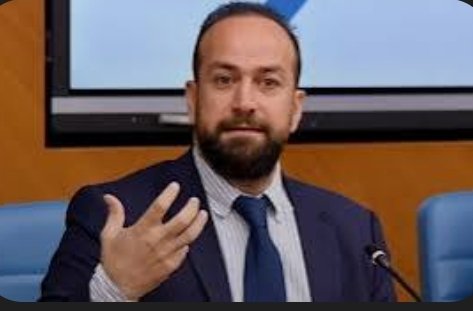 وجود السيد حمزة المصطفى 
في منصب وزير الإعلام السوري معيب بحق سورية والسوريين 👍
أتمنى من السيد الرئيس أحمد الشرع
 إقالته بأسرع وقت 👍
 هذا المنصب أكبر منه بكثير 💚👍تمايزوا