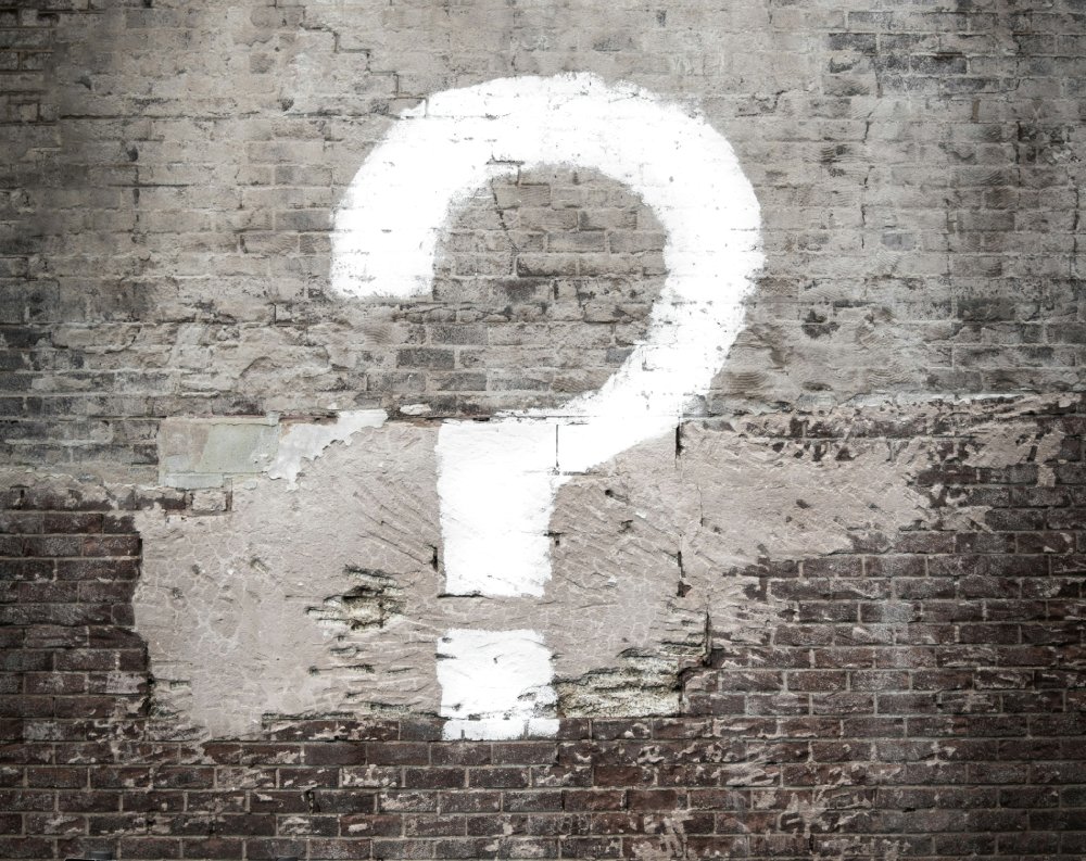 ❓Today Richard Burns suggests that the Ask Why concept, an escape room design approach described by Scott Nicholson, could also be applied by players during the game to help them understand the experience, its story, and its characters. Read more : roomescapeartist.com/2025/09/21/esc…