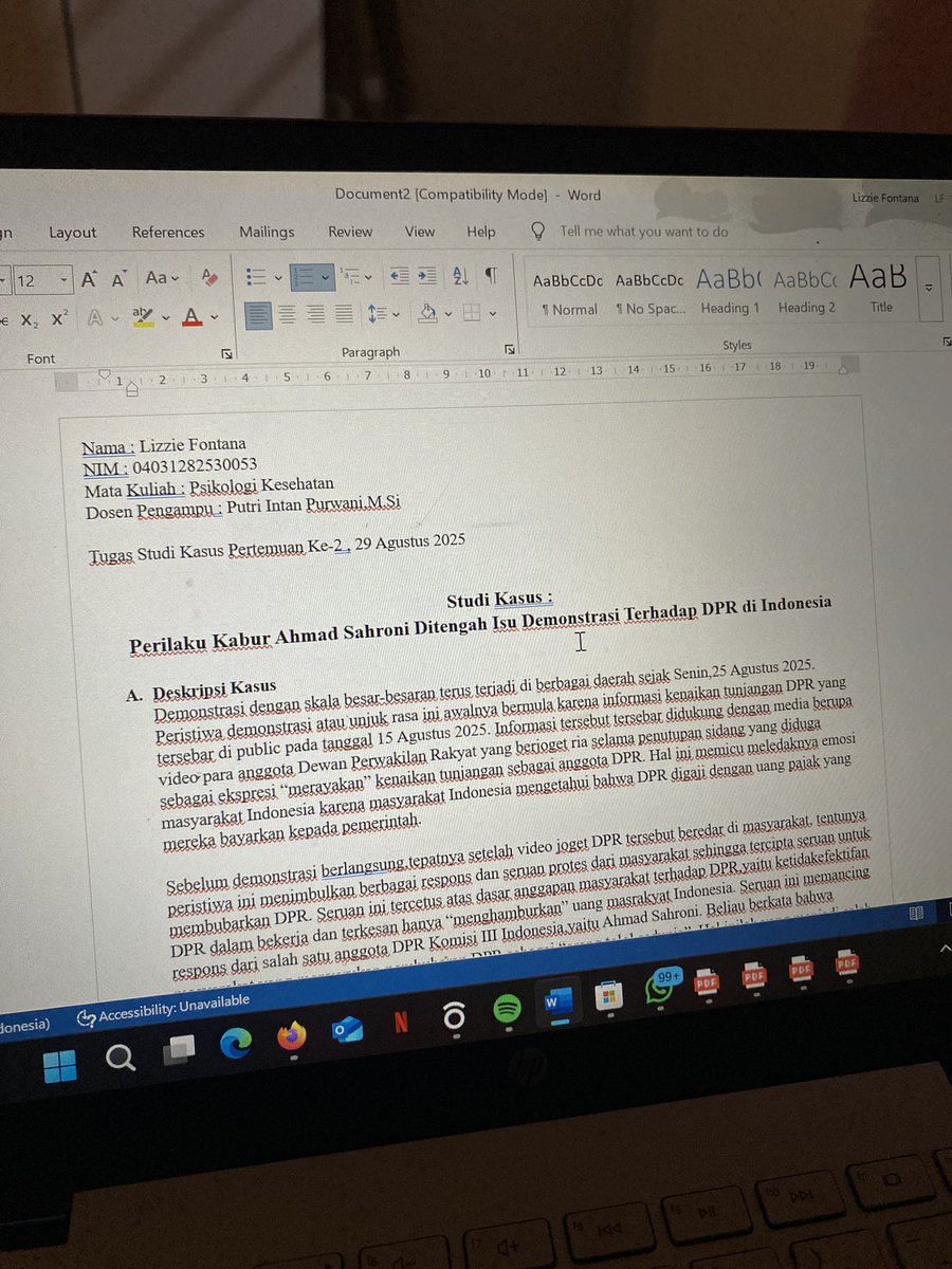 blaairrwillows's tweet image. guys siapa mau baca HAHAHA 
hi pak ahmad sahroni, anda dijadikan bahan studi kasus matkul psikologi ku 🥰
#DPRBUBAR #IndonesiaReset