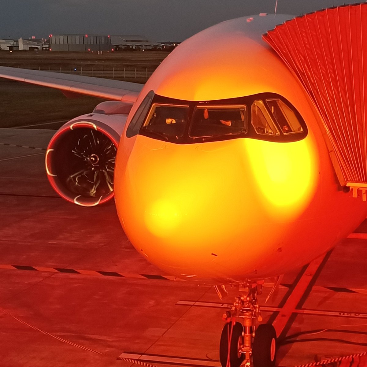 📸 Air Côte d'Ivoire, first <a href="/Airbus/">Airbus</a> #A330neo at sunset 🇨🇮🌇
<a href="/airwaysmagazine/">Airways Magazine</a>