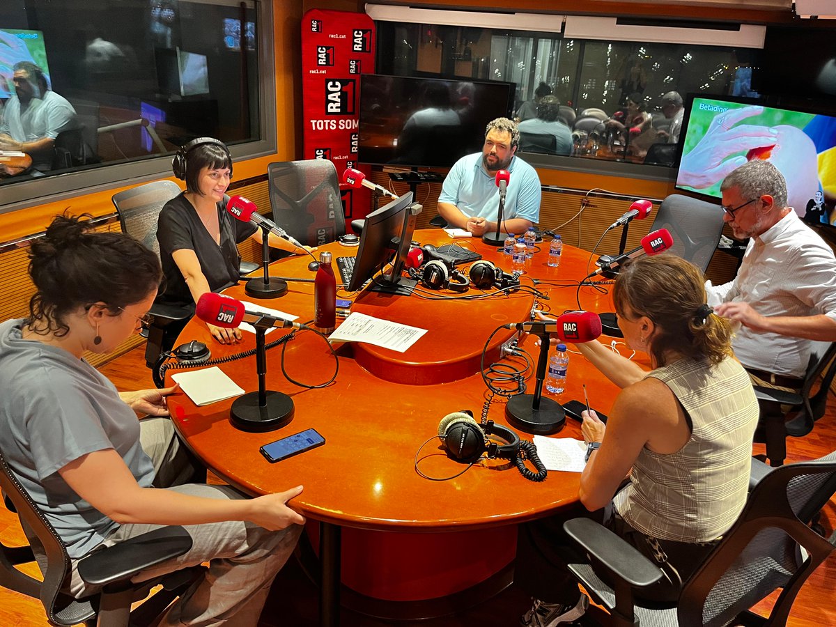La tertúlia!                                 
📌 A Lisboa, almenys 3 persones han mort pel descarrilament d'un funicular.
📌Entrevista a Teresa Cabré, directora de l'<a href="/iec/">IEC</a>. 

🗣️ <a href="/squadrado/">Susana Quadrado</a>, <a href="/jaumeclotet/">Jaume Clotet</a>, <a href="/cugatmataro/">Cugat Comas</a> i <a href="/mvilaredon/">Maria Vila</a>. 

📻 EN DIRECTE: rac1.cat/directe
