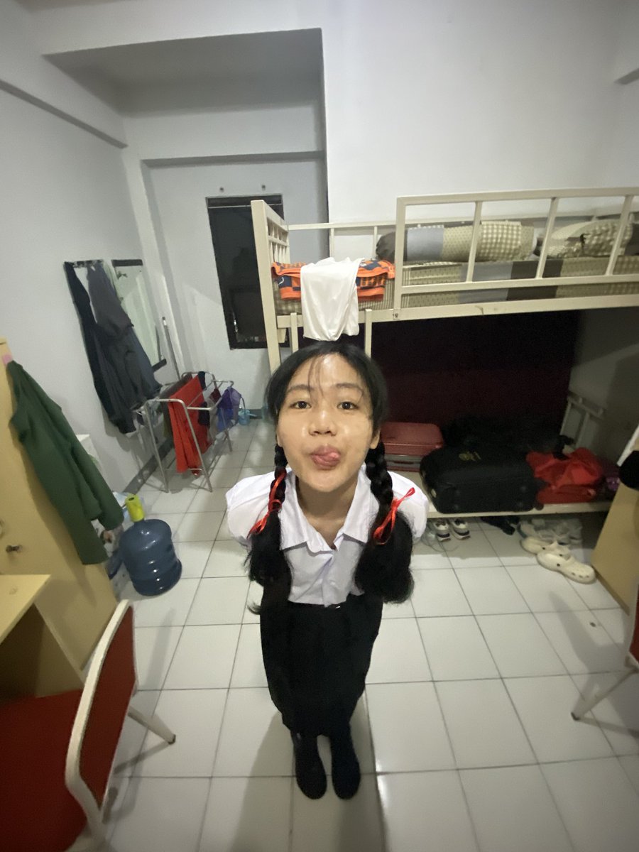 satvrdys's tweet image. mat ospek smw salam #batch3