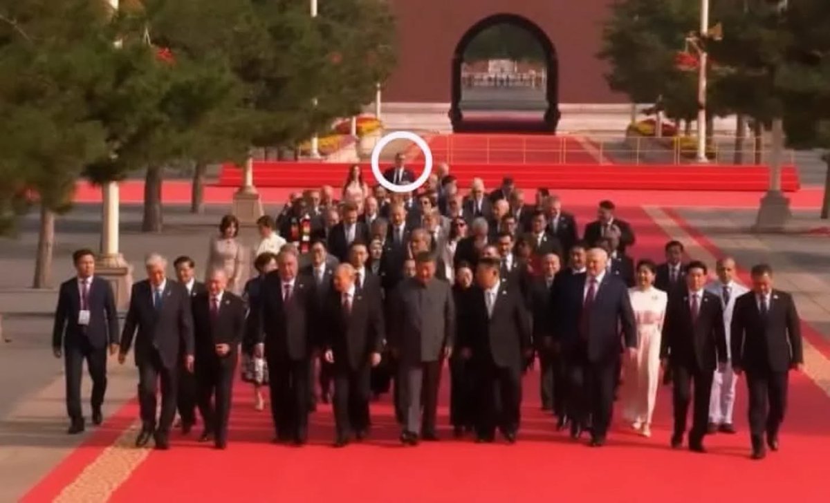 ono kad si bubnjar u big bendu
😂🤣😂🤣