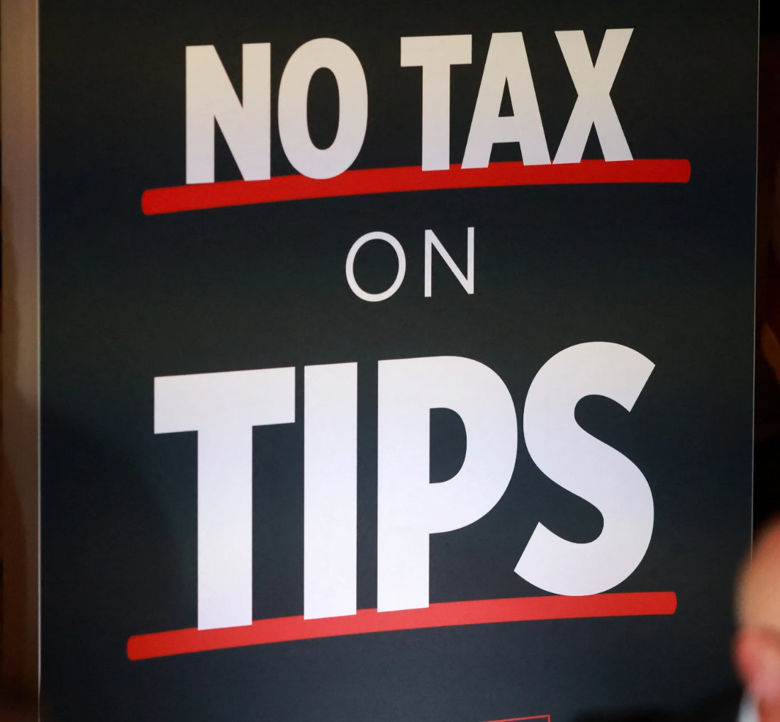 zachbussey's tweet photo. Streamers + other Digital Creators in the USA are set to benefit from "No Tax on Tips."

Creators will be able to deduct up to $25,000 in tips from 2025 taxes.

Note: It's unclear to me what will constitute a tip. TikTok Gifts? Twitch Bits? Or more direct PayPal/Venmo Tips? https://t.co/5fu8ianQjs