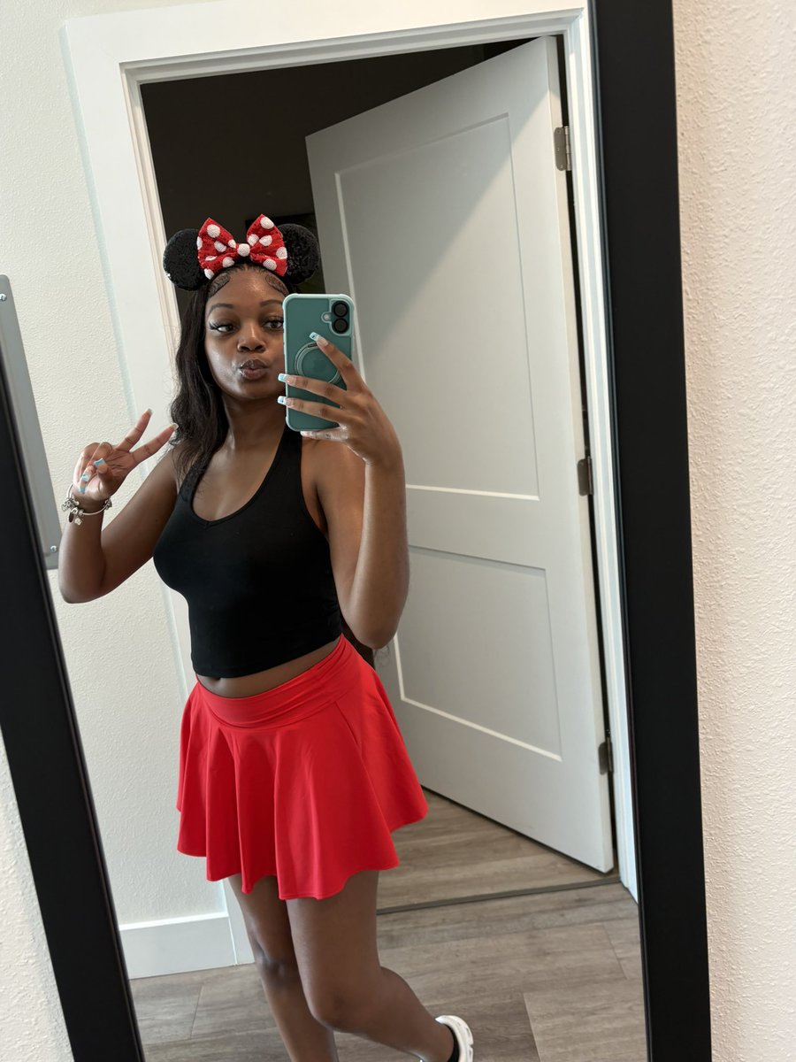 Hi from Disney world 💕