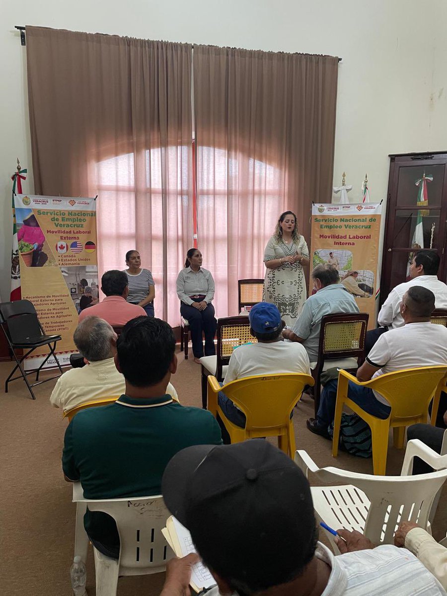 luis_santiagoma's tweet photo. ✅Realizamos la Vigésima Quinta Caravana de Servicios de la @STPSPveracruz1 en Acayucan, con 2,330 oportunidades laborales.
✅Realizamos un encuentro con agentes y subagentes municipales y presentamos el programa “Jornaleros sin Fronteras” del SNE Veracruz https://t.co/3Ugh6Kl9Cp