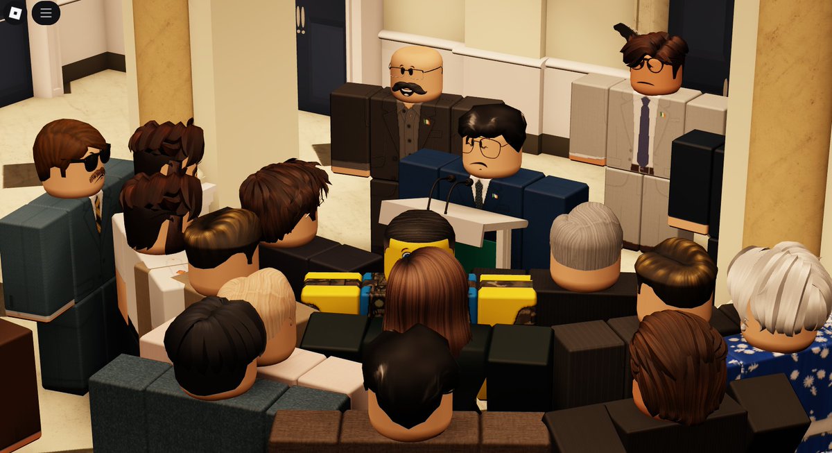 Ahead of the 33rd Oireachtas' first session tonight, members of the public and international community members were invited to tour the new Leinster House, where the Secretary General of the Oireachtas and Group Administration provided opening remarks.