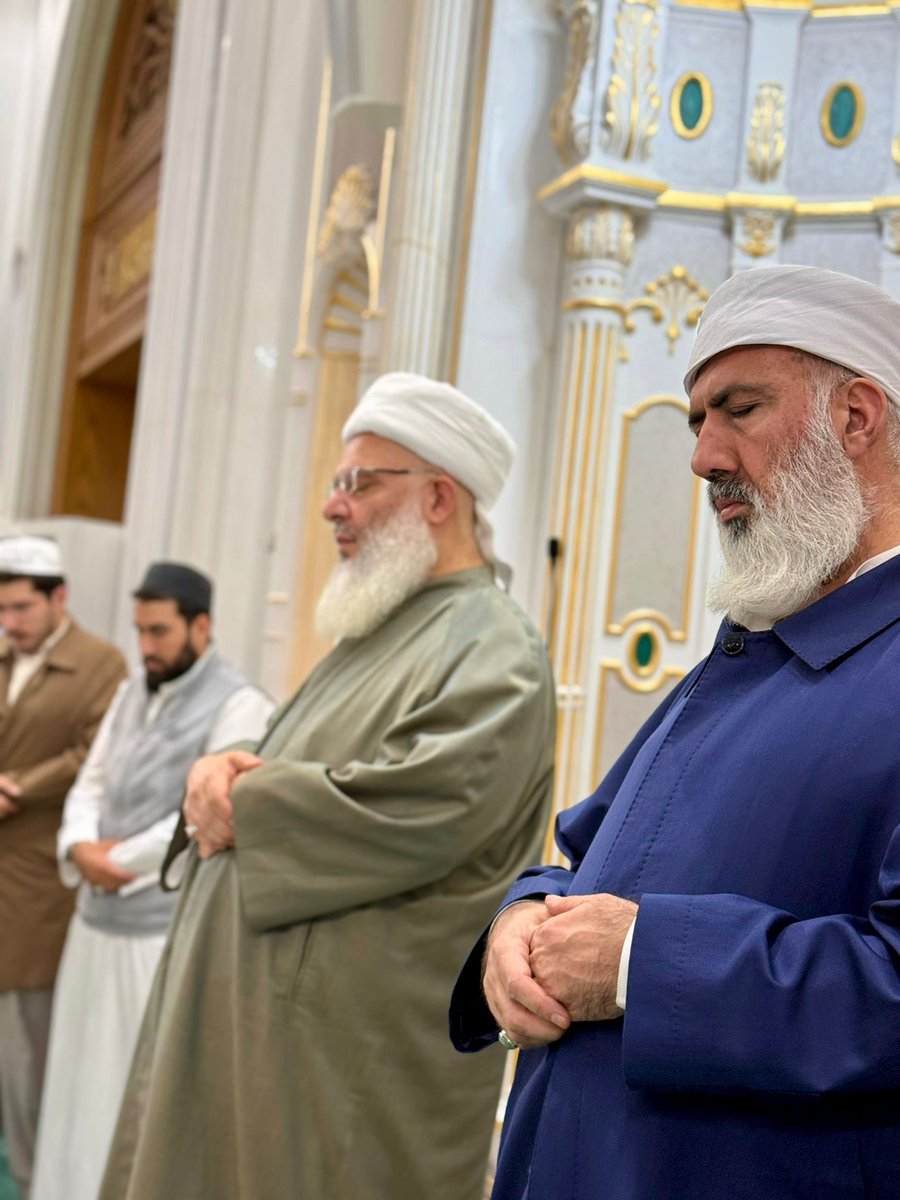 “Resûlullah Efendimizin (sallallahu aleyhi vesellem) doğum gecesini ihya eden, kalbini O’nun sevgisiyle doldurmuş olur. Bu sevgi, kişiyi ebedî kurtuluşa götürür.”

Şeyh Abdülkadir Geylânî (kuddise sırruhû)
