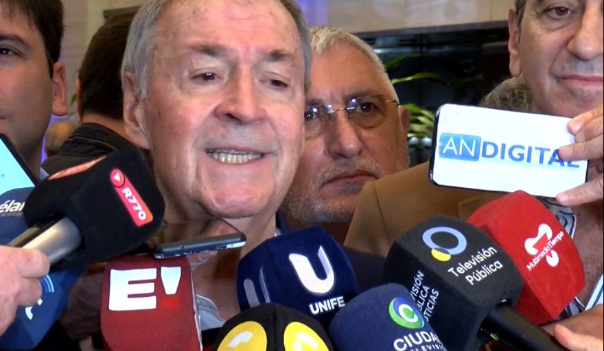 ANDigitalOK's tweet image. #Tajante 🗣️ Schiaretti advirtió que el modelo libertario no es “sustentable”

📌 andigital.com.ar/nota/134980/sc…