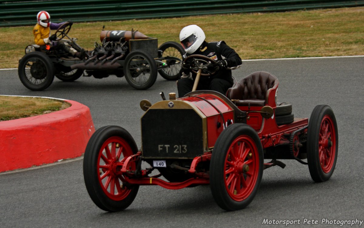 motorpetephotos's tweet image. My photos from the #VSCC at #MalloryPark 

flickr.com/photos/motorsp…