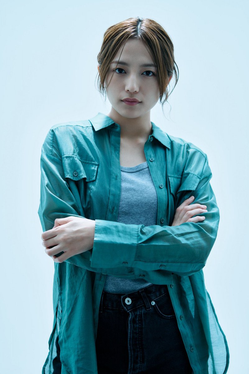 좋아서 눈 질끈 감음