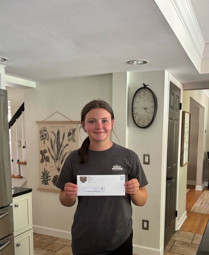 Thank you so much <a href="/OaklandSoftball/">Oakland Softball</a> for the letter! I had an amazing time at your last camp and I look forward to being back soon. Go Grizzlies!
<a href="/chris_stelma/">ChrisStelma</a> <a href="/tayturner419/">Taylor Turner</a> <a href="/jen_krizka/">Jen</a>