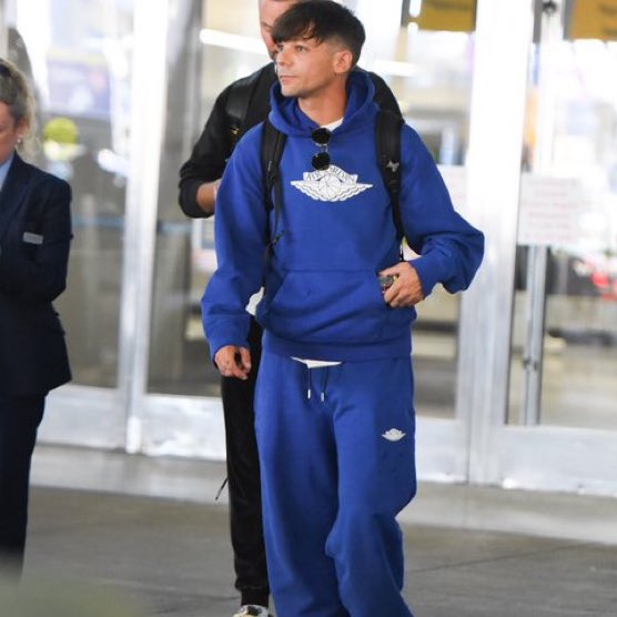 Larry Comforts ໑̣⋆☾⋆🪩 tweet media