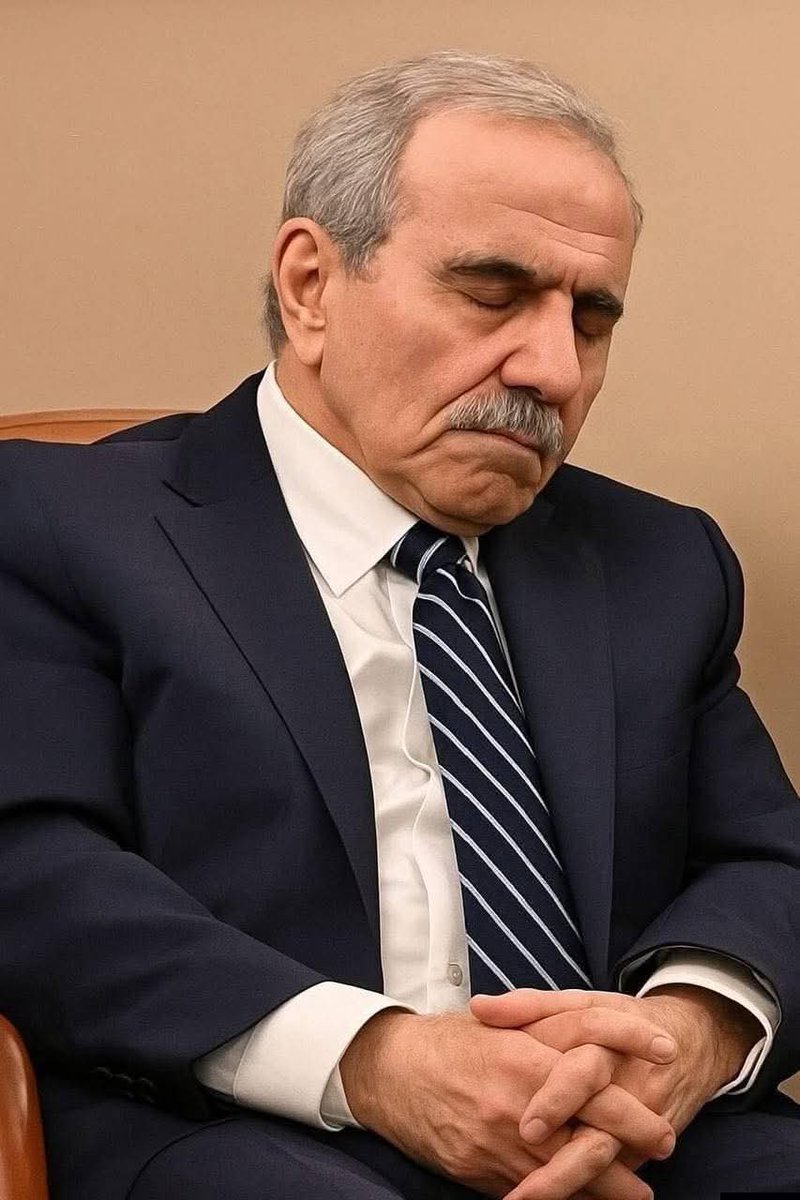 شباب وطو صوتكن ..
ما بدنا نفيقو للزلمي .. 💤

#فيق_يا_نواف