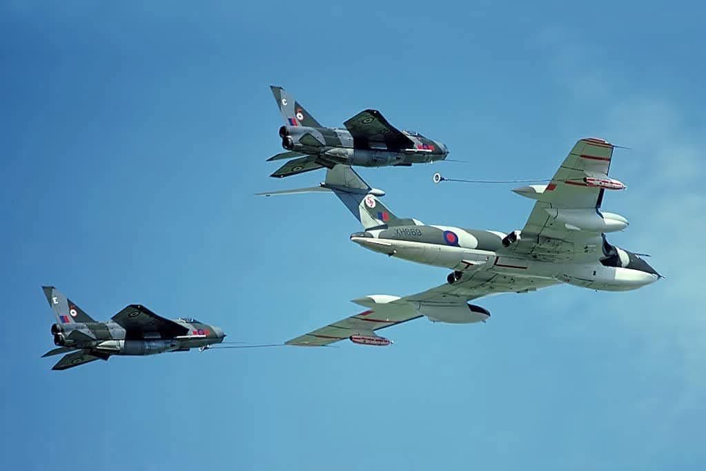 Chris Bolton (@ccibchris) on Twitter photo XH669 Victor K2 belonging to 57 Squadron with Lightning F.6s XS899/C and XR747/E of 5 squadron in trail, taken at RAF Abingdon 16th September 1978. 
  credit Yuli S XH669 Victor K2 belonging to 57 Squadron with Lightning F.6s XS899/C and XR747/E of 5 squadron in trail, taken at RAF Abingdon 16th September 1978. 
  credit Yuli S