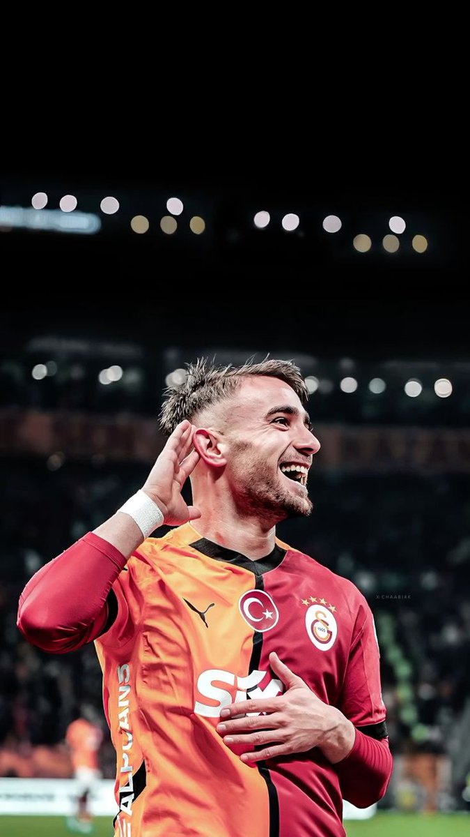 Bizde ite köpeğe yedirecek evlat yok.
Aslanım benim 💛❤️