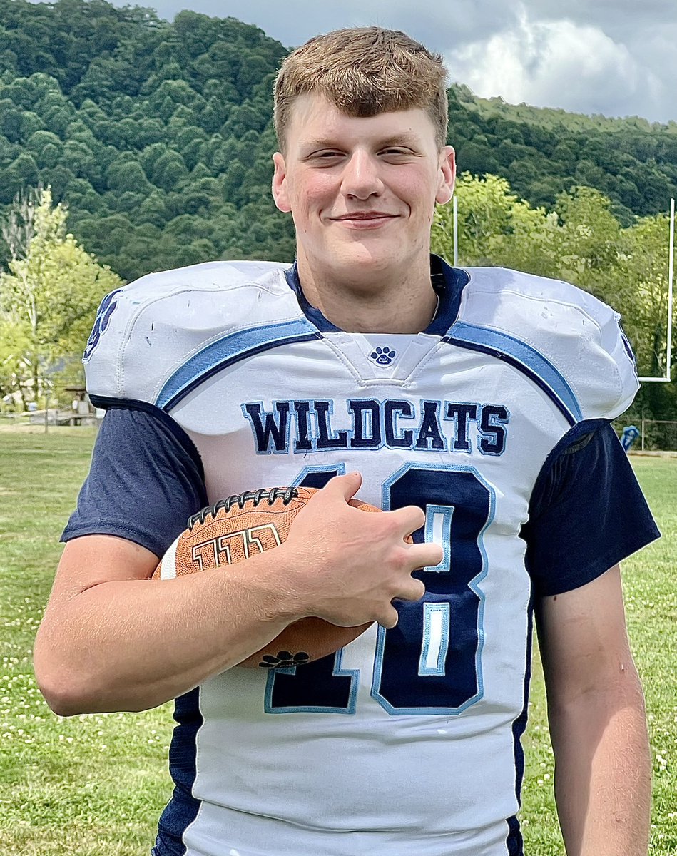 Prep Football 🏈 
Meadow Bridge opens its season at Pocahontas County Friday.  All-state RB Kaiden Sims enters with 4,559 yards on 592 carries (7.7 yards per carry) and 52 touchdowns.
#wvprepfb