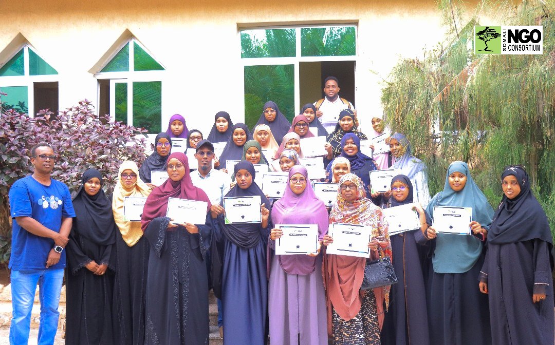 Sasdosom's tweet image. SASDO is proud to join the Women Leadership Training!
Happening on 27, 28, 30 &amp;amp; 31 Aug 2025 at Peace Hotel, Mogadishu – empowering women leaders to drive positive change.

#SASDO #WomenLeadership #Somalia