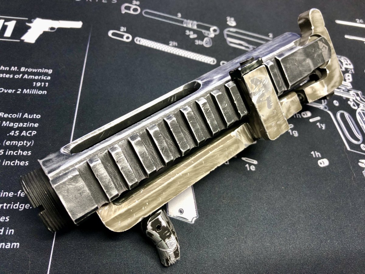 ddcsidecharger's tweet image. Gotta admit.. this build looks pretty #badass .. what do ya think??  #arbuild #9mm #devildogconcepts #sidecharginghandle