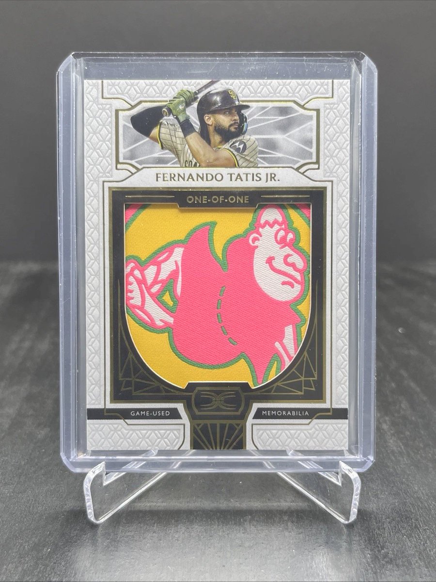 Fernando Tatis Jr. 1/1 patch from the Padres' city connect jerseys 😳