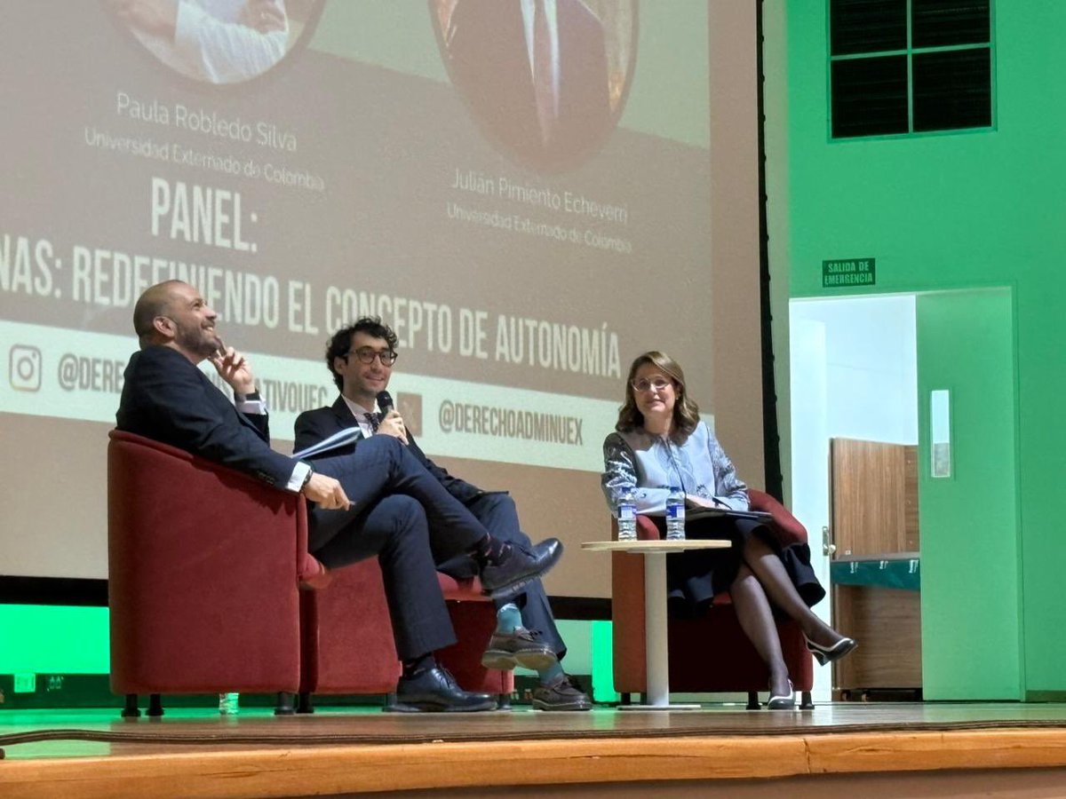 PaulaRobledoS's tweet image. Hoy en las Jornadas Internacionales de  @DerechoAdminUEX en mi casa, la @UExternado, debatimos sobre el alcance de los decretos expedidos bajo el art. 56 transitorio de la Constitución. Un espacio de reflexión crítica muy enriquecedor, con @PimientoJulian y Samuel Baena