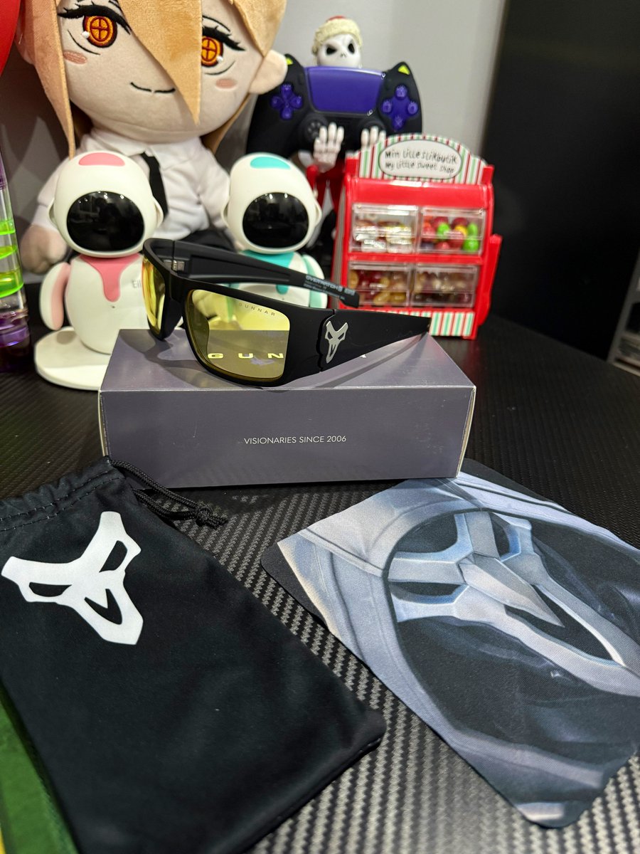 I guess i can’t escape from wearing glasses 🙃😩