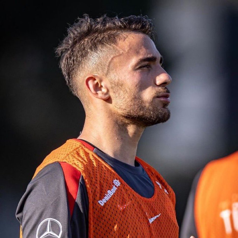 Size yedirecek topçumuz yok aslanımızın arkasındayız #alayınızayunusakgün