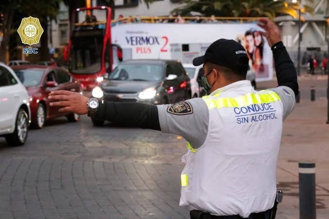 Concluye el operativo “Conduce Sin Alcohol” en verano 2025, la SSC aplicó más de 300 mil revisiones, remitió 1,551 autos al corralón y detectó 1,571 conductores ebrios, con el objetivo de reducir accidentes viales. 
#News #ConduceSinAlcohol