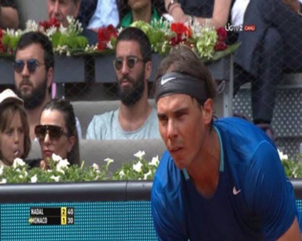 basketbol taymının arasında bizim sırıtış