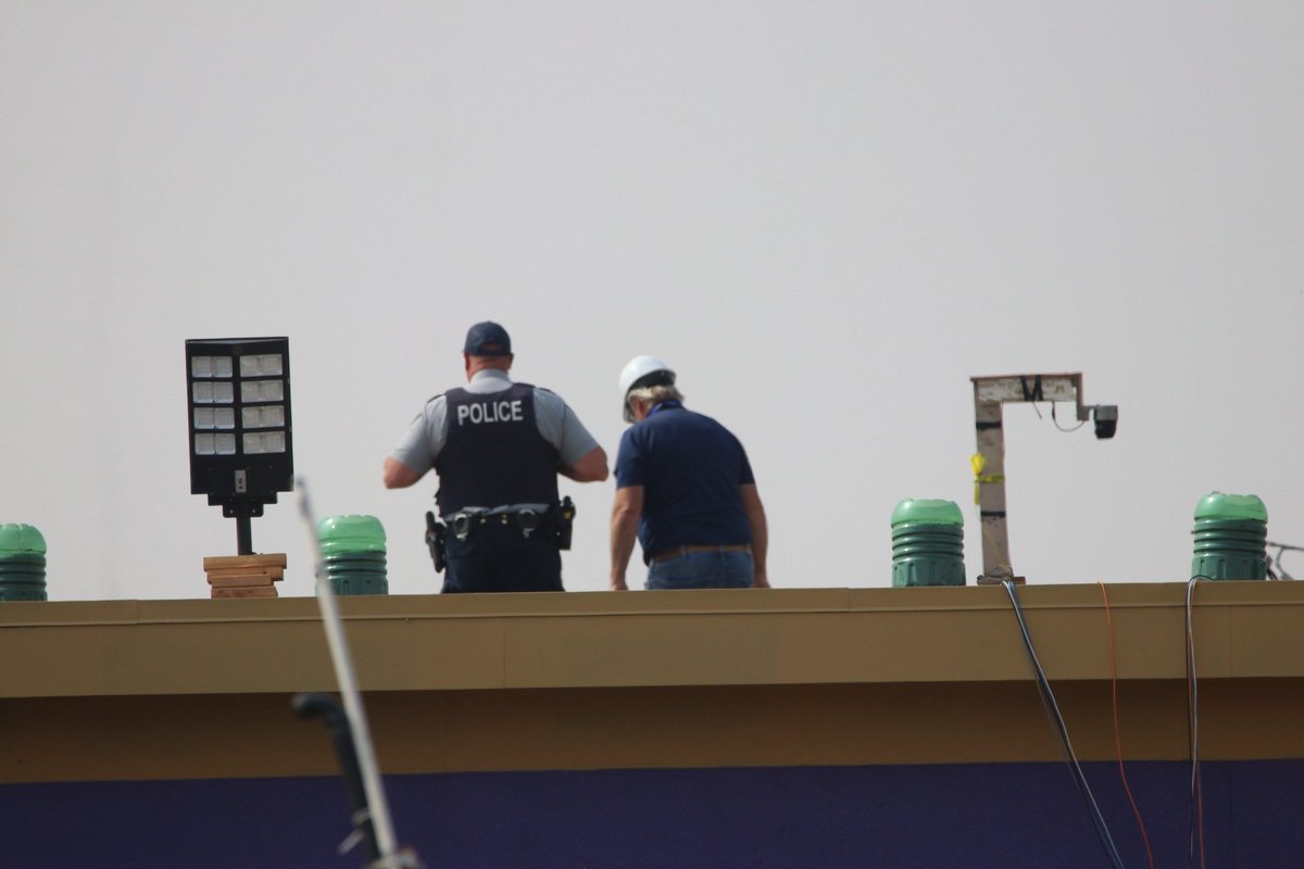 RCMP still on site in Richmound Saskatchewan. Expecting an update from RCMP soon. #Saskatchewan check out westcentralonline.com for updates