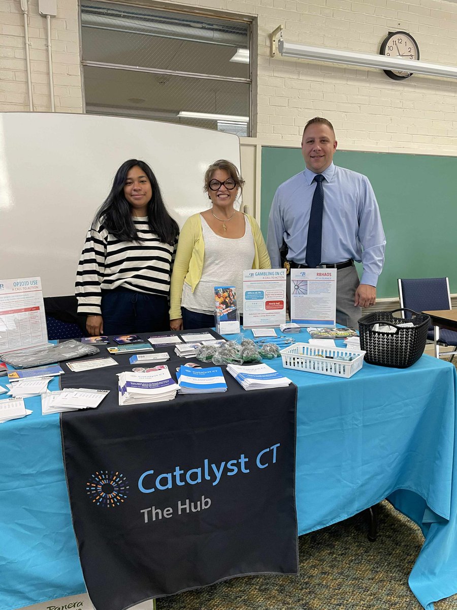 FPDCT's tweet image. Chief Paris joined Fairfield CARES and Parks &amp;amp; Recreation at the Senior Center for a Narcan Training/Community Health Expo.

Sept is National Recovery Month. Join us tomorrow at 7pm on Sherman Green for the Overdose Candlelight Vigil.

#FairfieldPolice #KeepFairfieldSafe