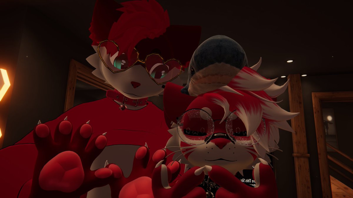 Smol Mayu and Beeg Mayu. Misa is standing on a step stool trust. I'm beeg cat :3