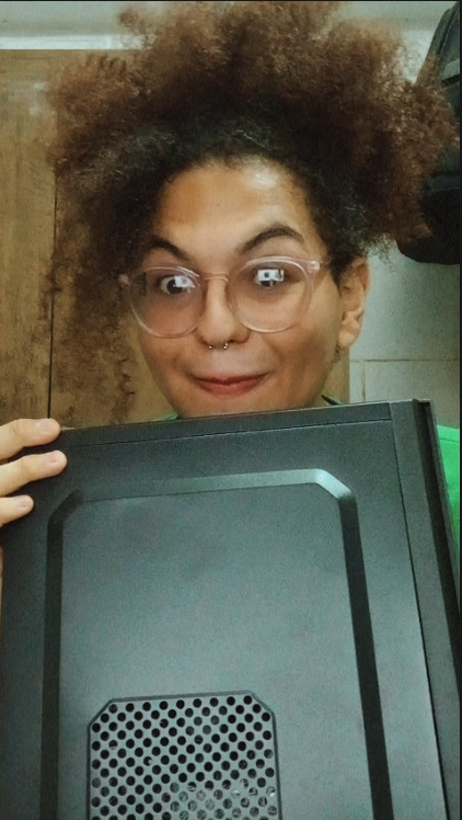 Sunyart_'s tweet image. OLHEM ESSE RECEBIDO AQUIIII!!!!
Gente eu to muuuito feliz de verdade, muito obrigada de verdade @albertojun esse pc vai ajudar muito a  continuar com as minhas artes e meu trabalho. Agradeço dmais tbm ao @RevelahCasters projeto que amo e me proporcionou experiências incríveis. ❤