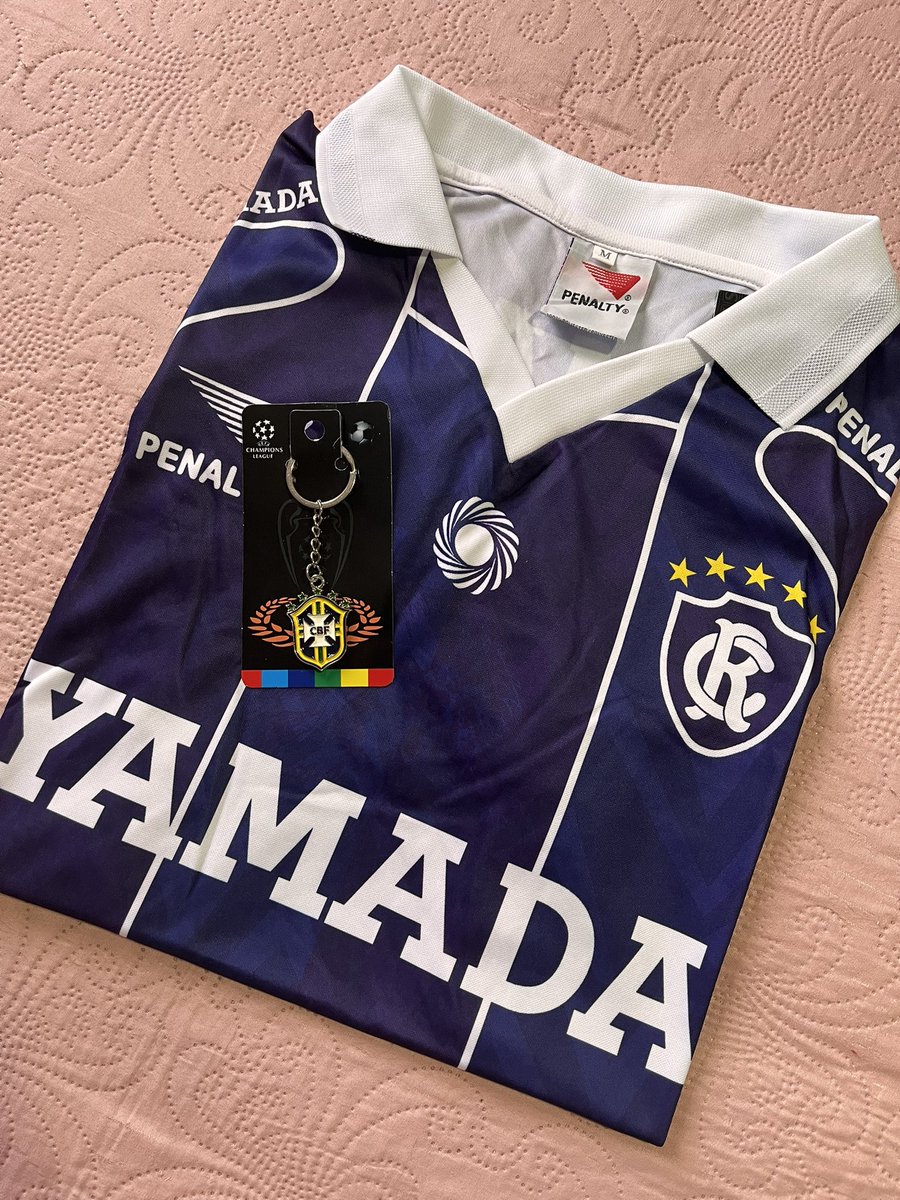 Mais peças pra coleção!
Comprei 3 camisas incríveis na <a href="/ncsports_mg/">Northern Clothes Sports</a> e ainda tive a alegria de ganhar de presente mais uma do Clube do Remo e um lindo chaveiro da nossa seleção! 💙⚽

Obrigado pelo atendimento <a href="/GestorDePlantao/">Gestor de Plantão 👨🏻‍💻</a> e pelos presentes.

A coleção só cresce! 🔥