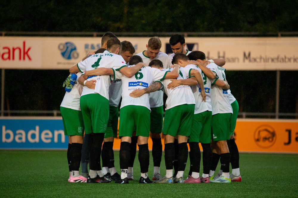 🏆 Na een enerverend bekerduel bereikt Groene Ster via strafschoppen de tweede kwalificatieronde van de Eurojackpot KNVB Beker. Heino mist een strafschop, terwijl Groene Ster alles raak schiet: 5-6. As. vrijdag de koker in! #heigro #eurojackpotknvbbeker