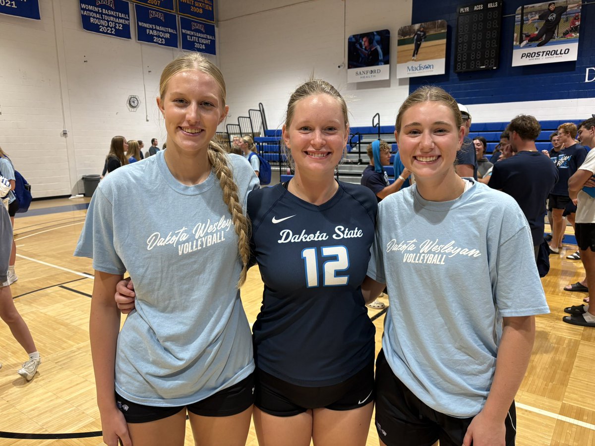 🏐 Proud to see Maddi, Kaedyn, and Presley, all former EAVC club teammates, facing off against each other on the collegiate court this week. From teammates to competitors, but always lifelong friends #TraditionStartsHere  #EliteAlliance #clubvolleyball #MoreThanAGame