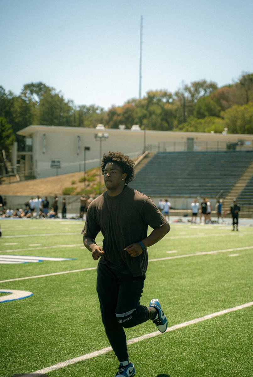 Blessed to see another year🎉 #19 <a href="/CSM_Football/">College of San Mateo Football</a>