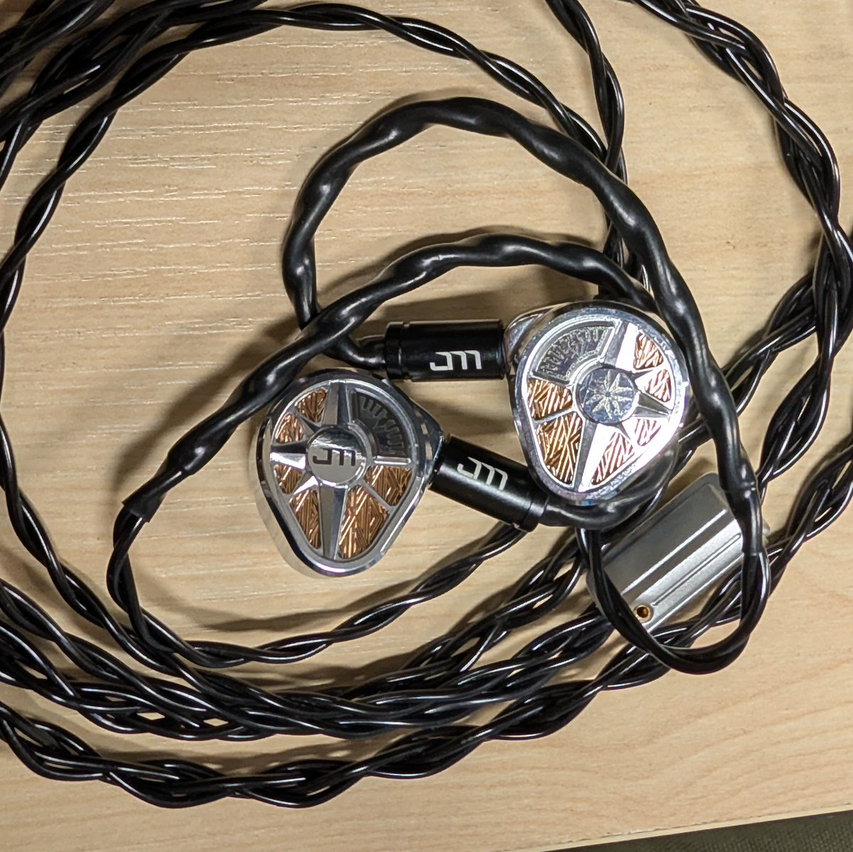 RT @eear_Import: Jomo Audioから人気機種Nautilus、Nautic Gleamの
