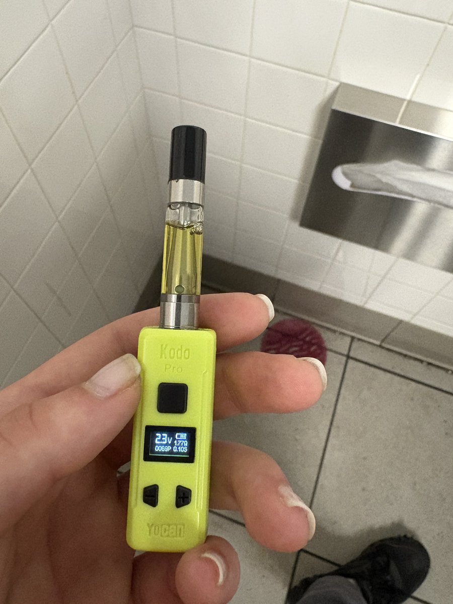 KTW_eed's tweet photo. Guess the strain https://t.co/dJ3XklTKaJ