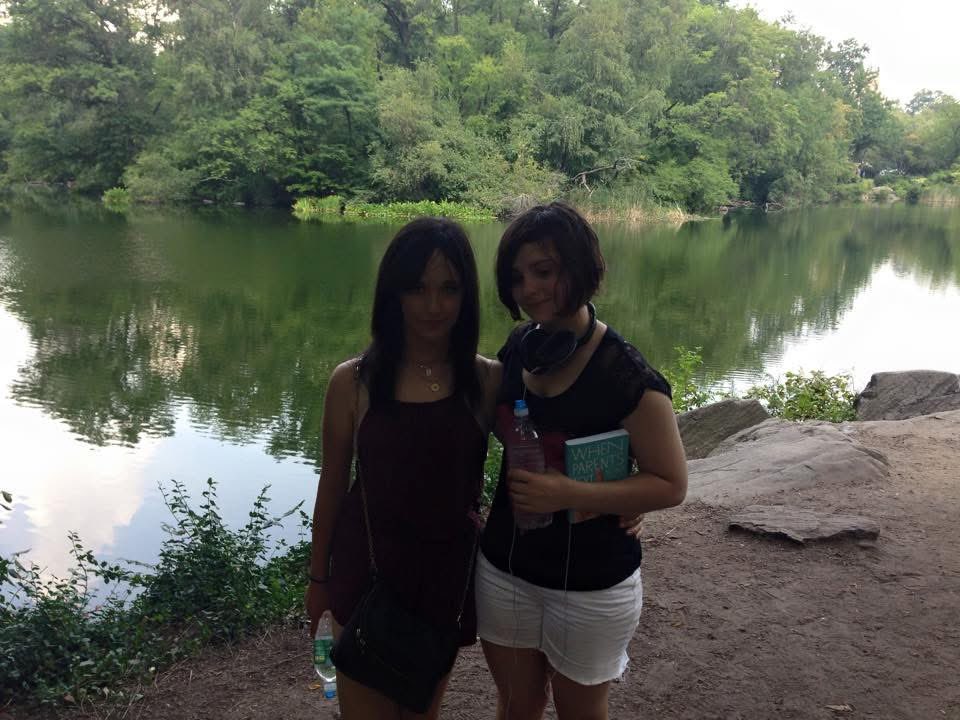 Rare lesbian Hollander that Facebook jumpscared me with