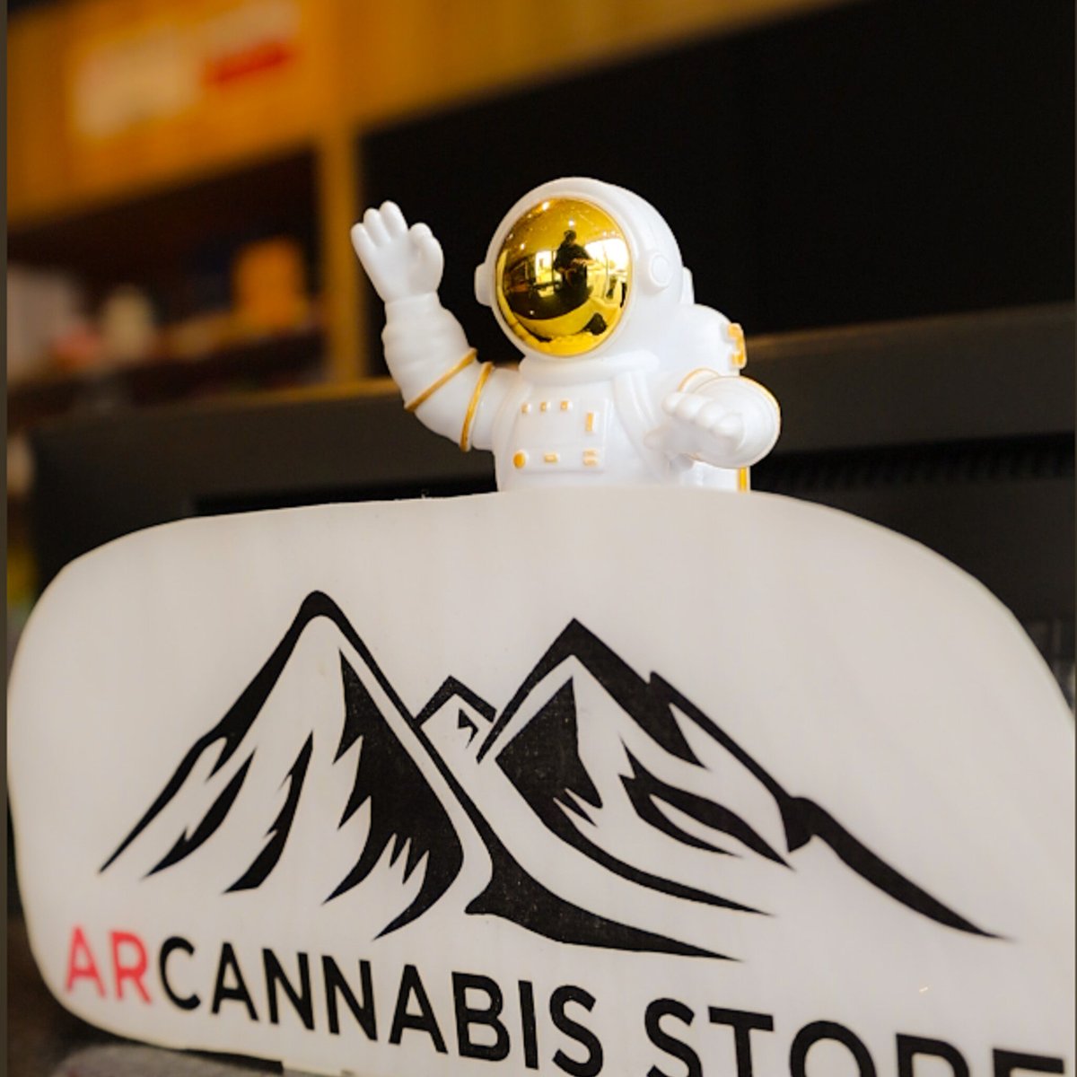 A little astronaut, a big wave 👋
Small details that brighten the scene.

#ARCdetails #PlayfulVisuals #CleanScenes