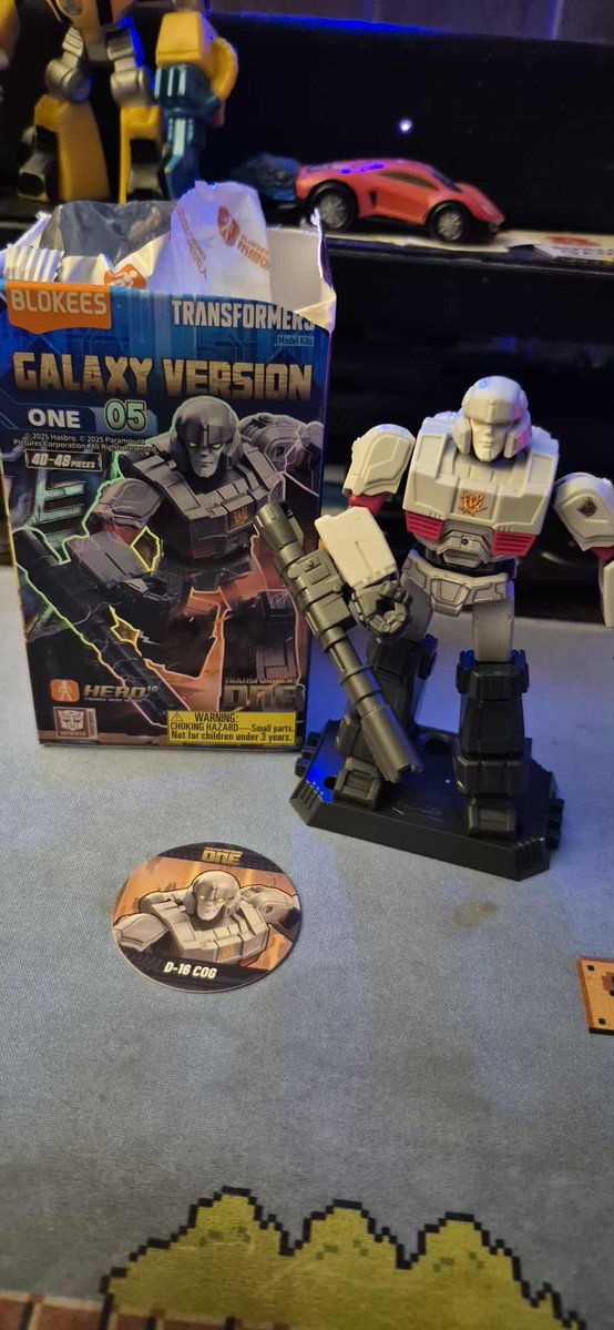 Legend of Retro (Theeactiv8dStylez) (@theeactiv8d) on Twitter photo dont mind me, just a lil geeking out tonight, building some <a href="/BlokeesOfficial/">BLOKEES.OFFICIAL</a> transformers, got my hands on 4 mystery boxes, for now i got sentinel and d-16, i cant wait to open the other 2 tomorrow, i also have bumblebee and optimus to bust out and fix up, my son has a ton. dont mind me, just a lil geeking out tonight, building some <a href="/BlokeesOfficial/">BLOKEES.OFFICIAL</a> transformers, got my hands on 4 mystery boxes, for now i got sentinel and d-16, i cant wait to open the other 2 tomorrow, i also have bumblebee and optimus to bust out and fix up, my son has a ton.
