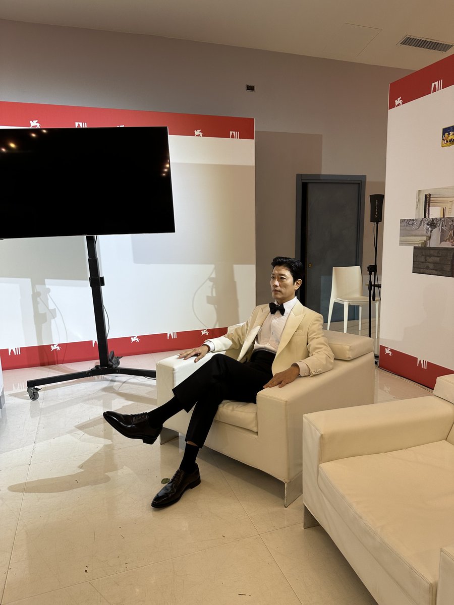 어쩔수가없다 베니스 비하인드 스틸
#박희순 #ParkHeeSoon