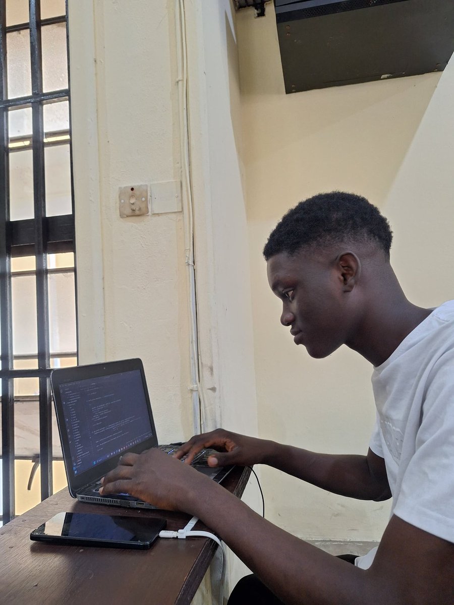 Olamoyegun65303's tweet image. The past few months tested me  May &amp;amp; June were the lowest point of my life, July &amp;amp; August swallowed by exams. Now it’s time to lock in. Back on the grind, stronger than ever, leveling up with frontend + backend. Winter arc activated. #django
#fastapi #frontenddevelopment