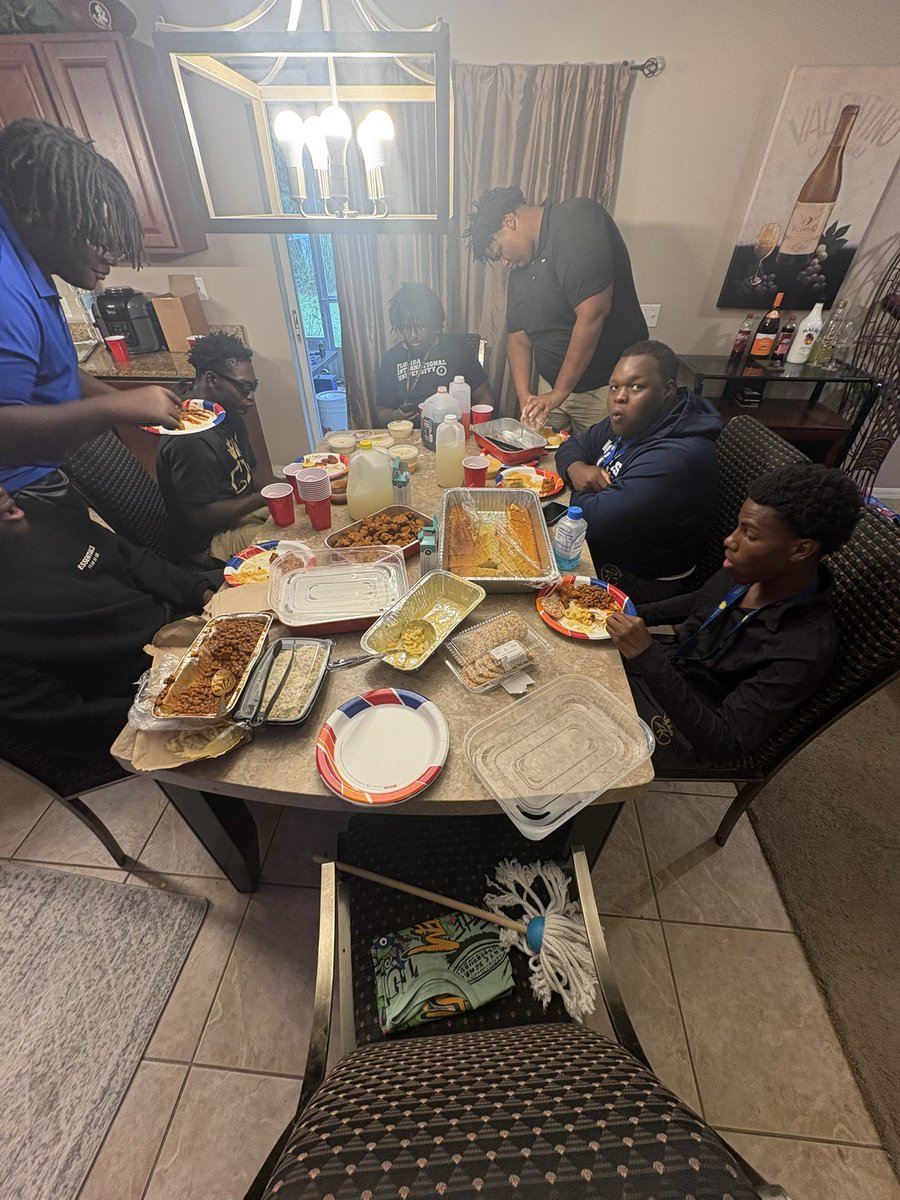 Oline Dinner with my boys! Motivated, Focused, Leaders