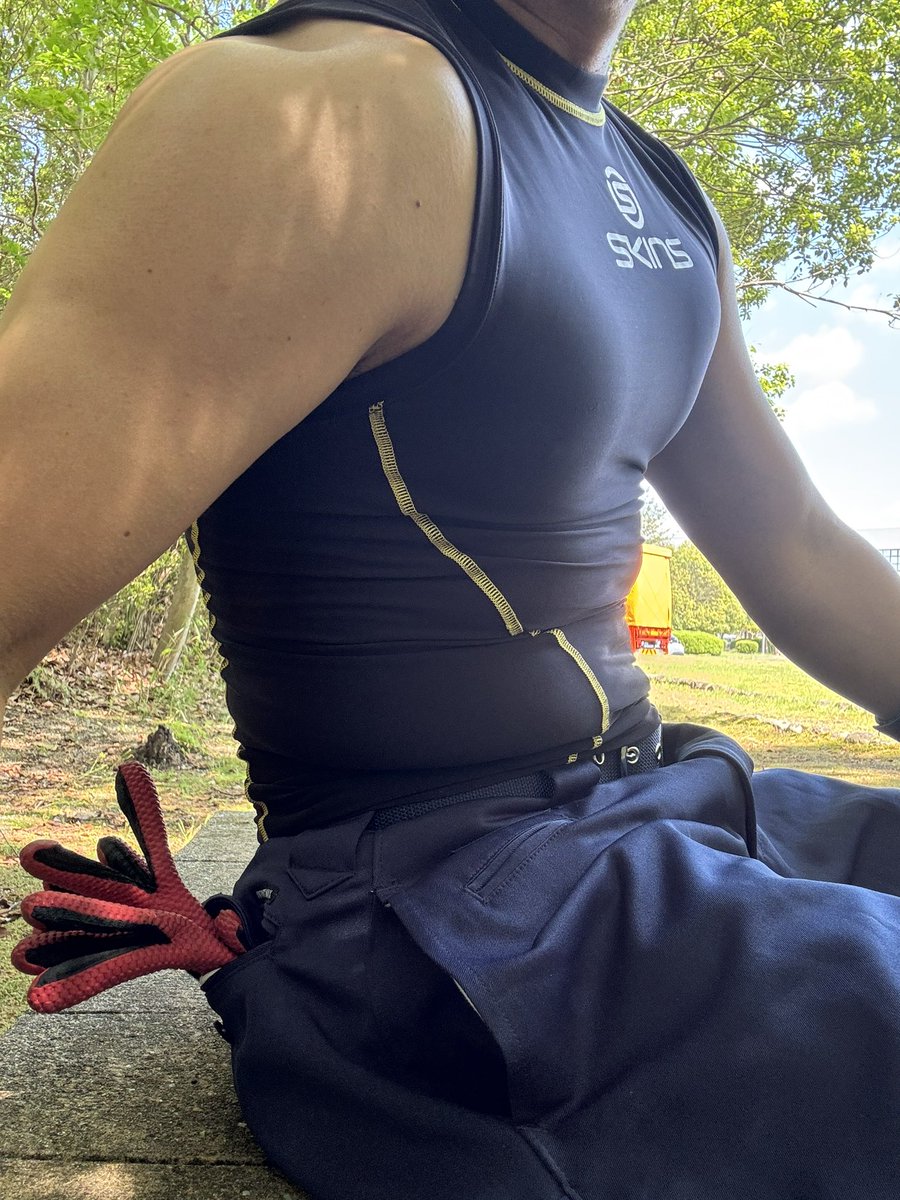 今日降りそうにないね
明日は現場中止だろうから誰か遊んで☺️