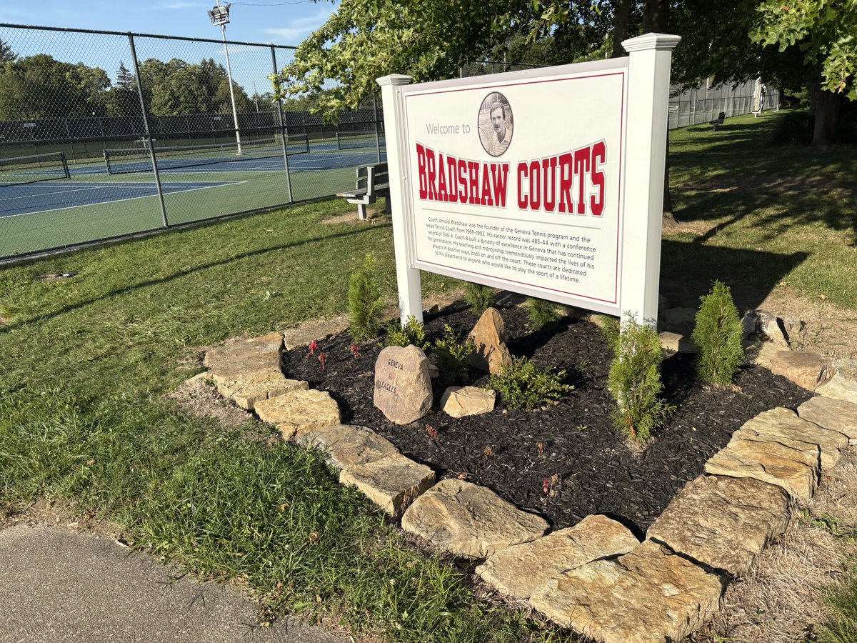 At the beautifully landscaped Bradshaw Courts on the Geneva Middle school campus, the Lady Eagles maintained their flawless CVC Lake Division record, 6-0, with a shutout against the visiting Jefferson Falcons. South comes to town tomorrow. Go Eagles 🦅